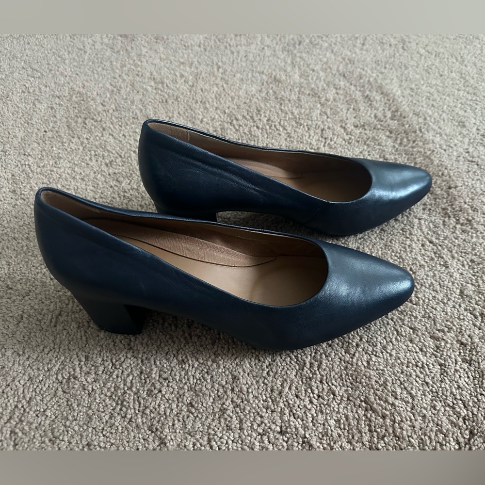 Aerosoles Silver Star Navy Pumps High Heels Memory Foam Size 9 - Picture 2 of 5